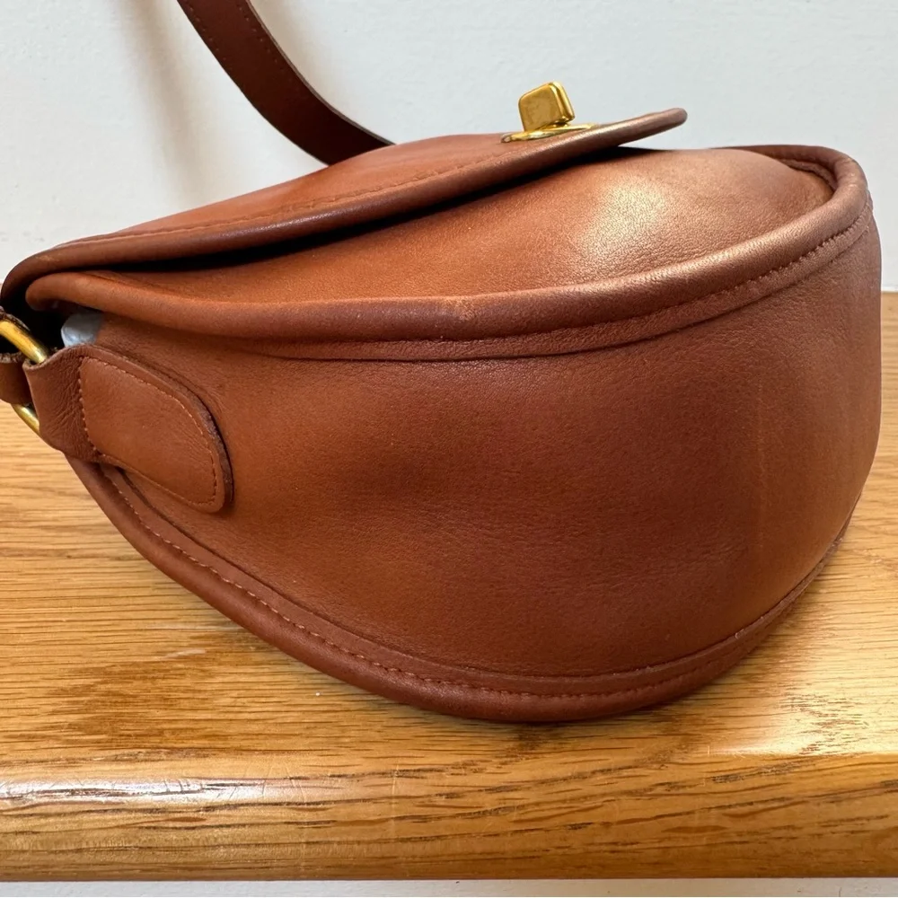 Vintage Coach Watson 9981 British Tan Leather Crossbody Bag - Picture 11 of 12